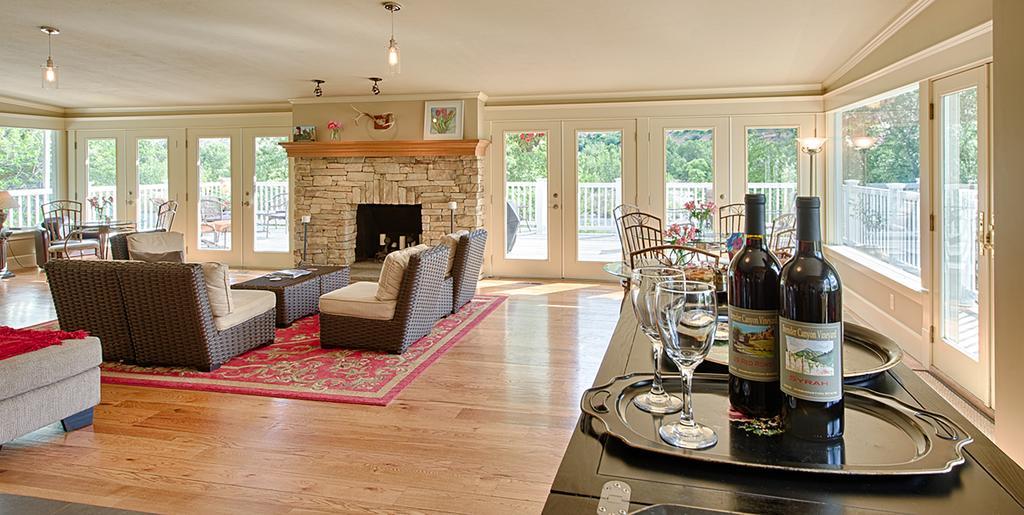 Warm Springs Inn & Winery Sunnyslope ภายนอก รูปภาพ
