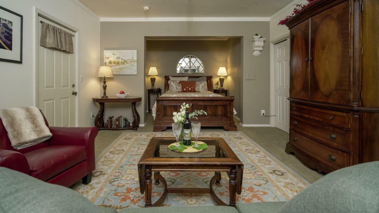 Warm Springs Inn & Winery Sunnyslope ภายนอก รูปภาพ